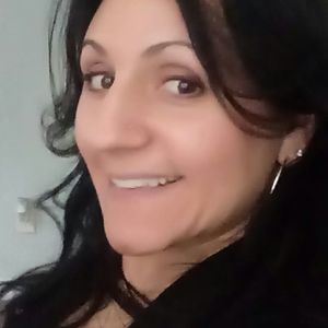 Meet your Posher, Nikole